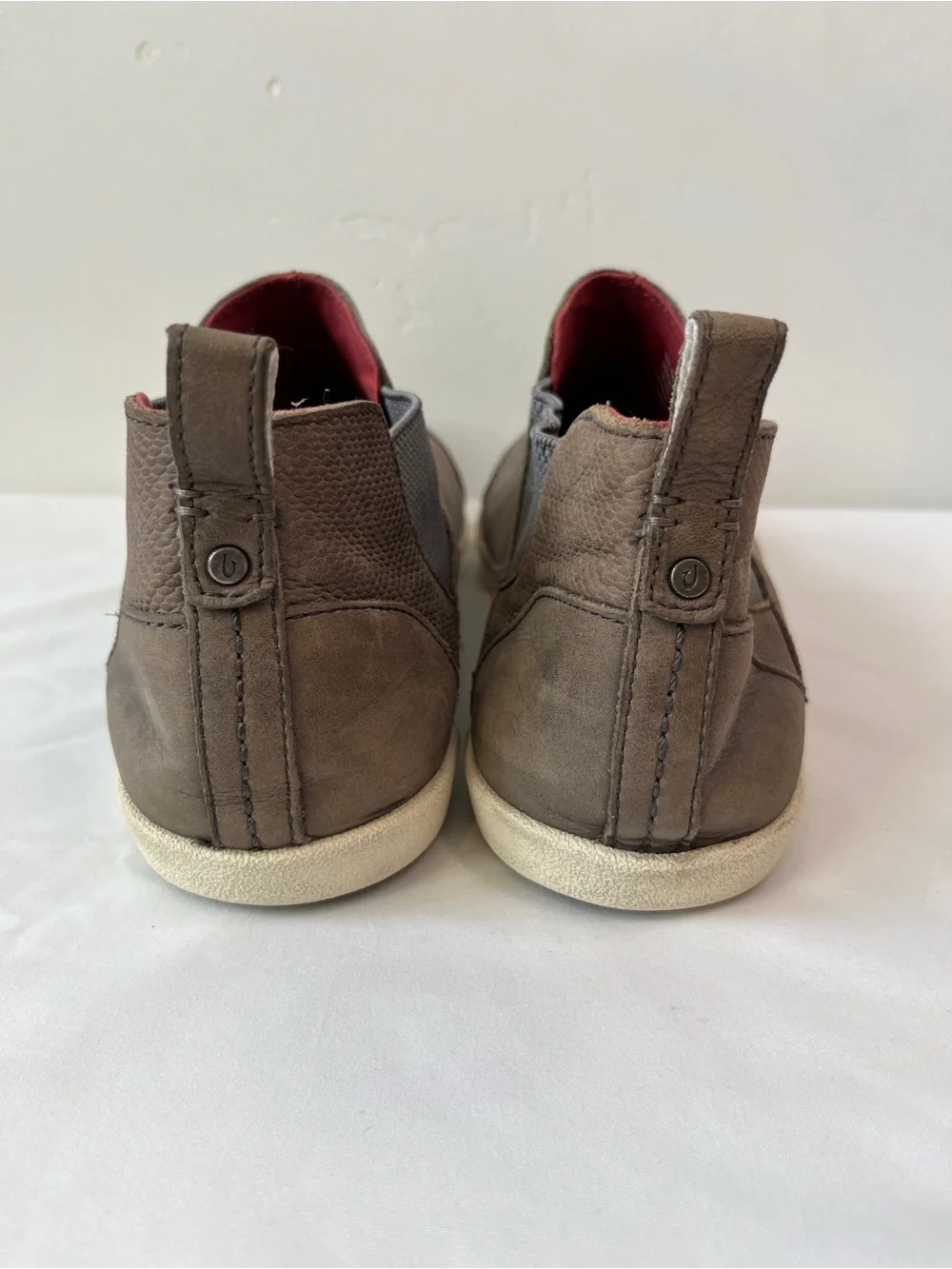 OluKai waipahe brown